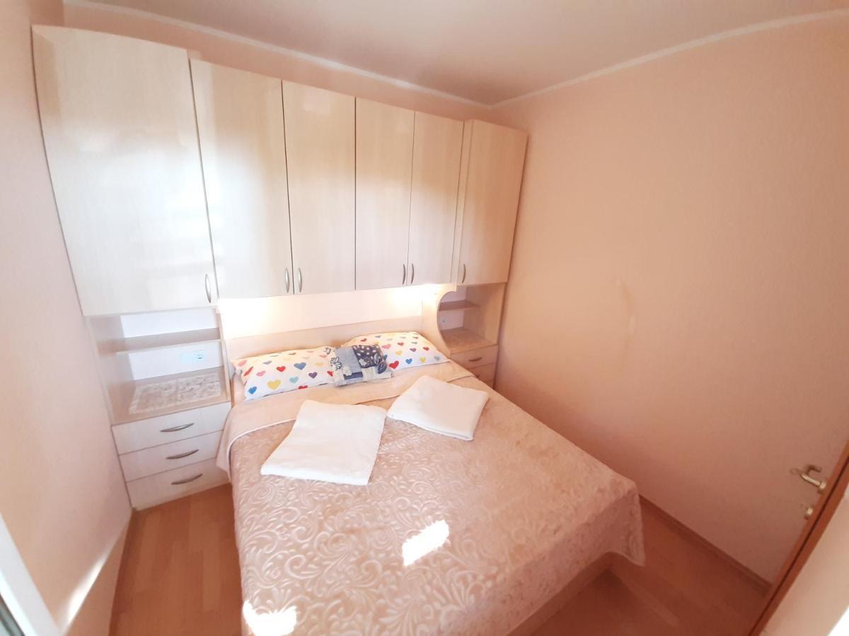 Apartments Puky Dreams โนวาลยา ภายนอก รูปภาพ