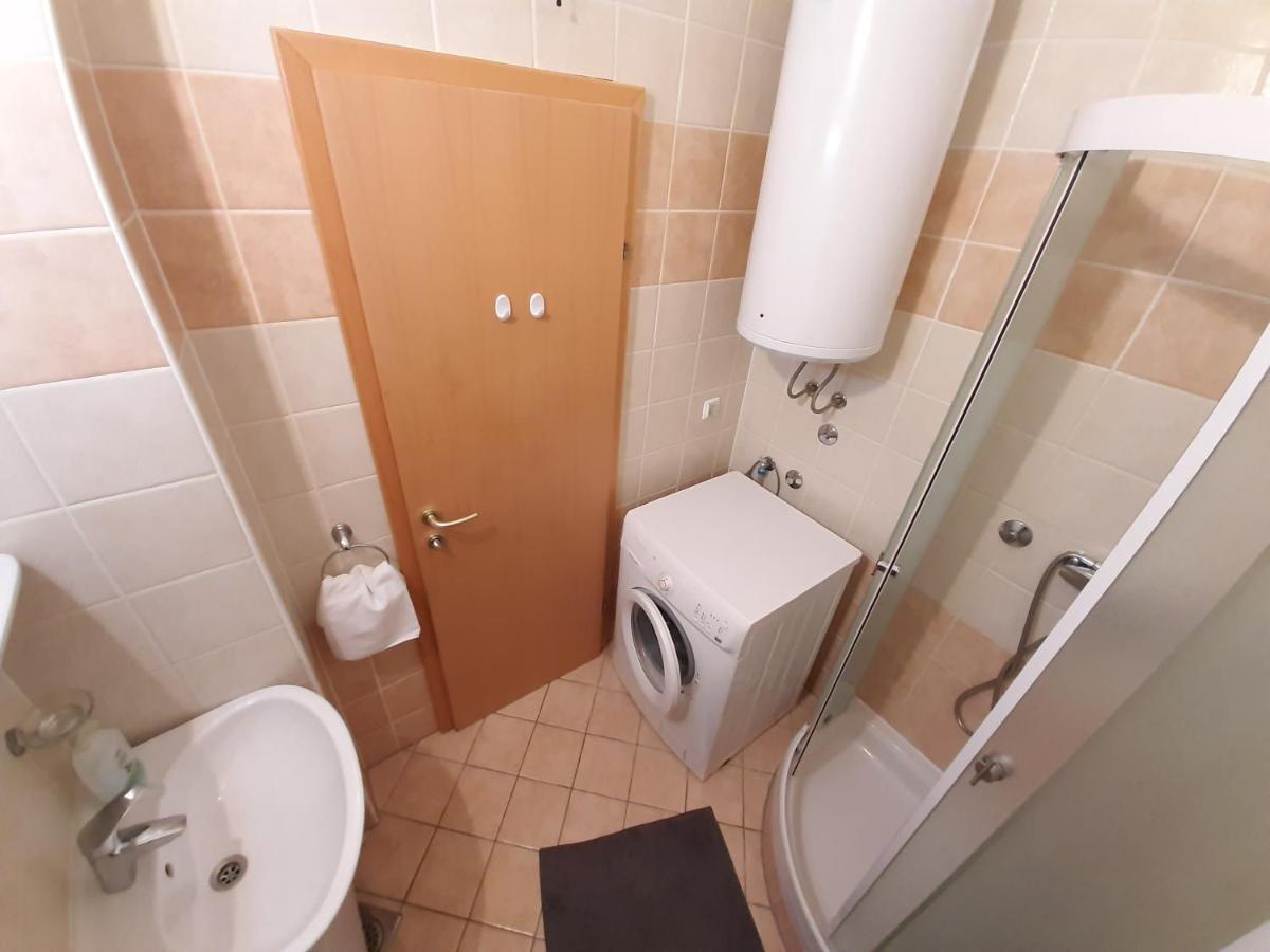 Apartments Puky Dreams โนวาลยา ภายนอก รูปภาพ