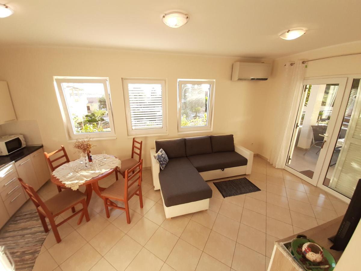 Apartments Puky Dreams โนวาลยา ภายนอก รูปภาพ